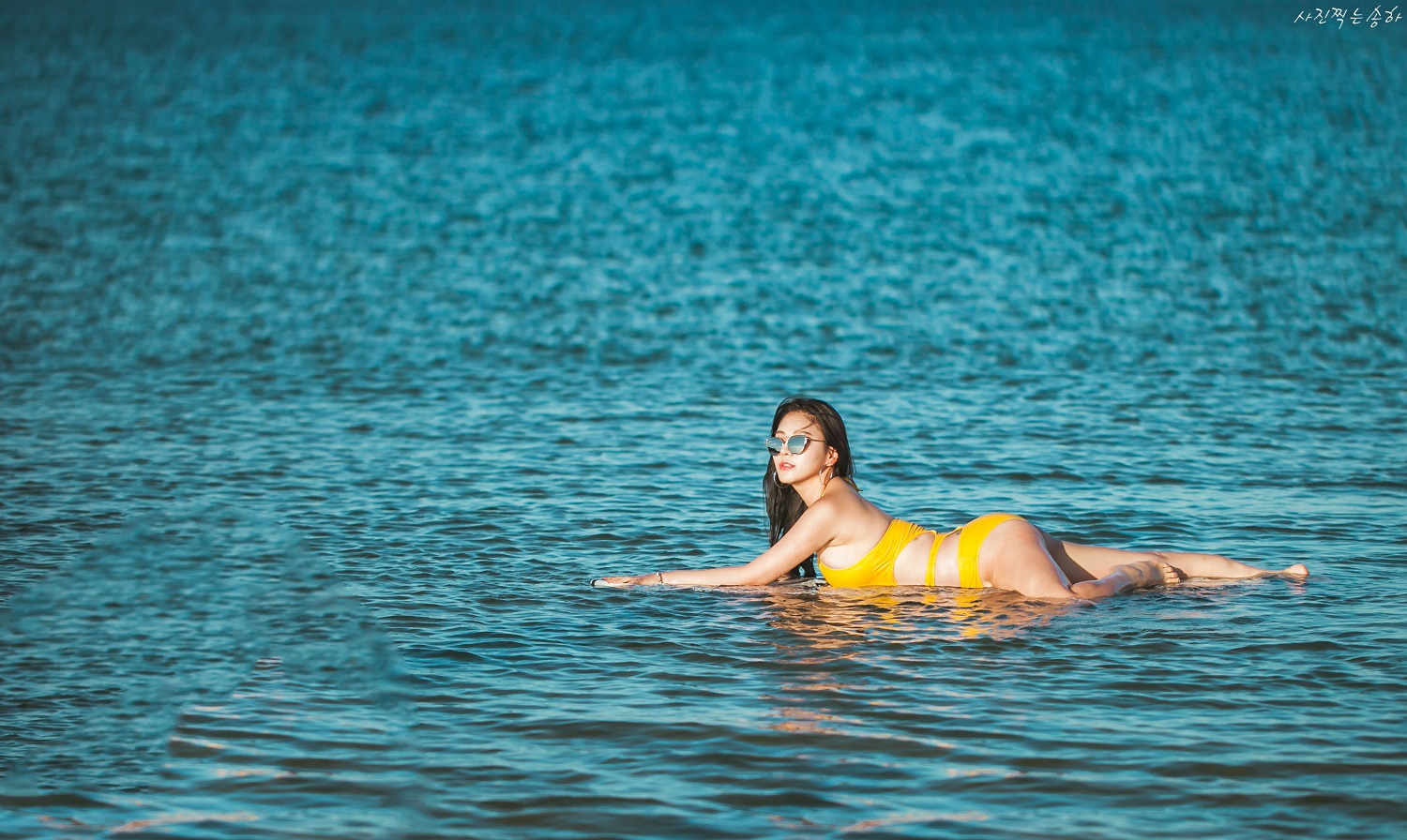 Ahn Jung Mi 모델 안정미 Yellow Bikini