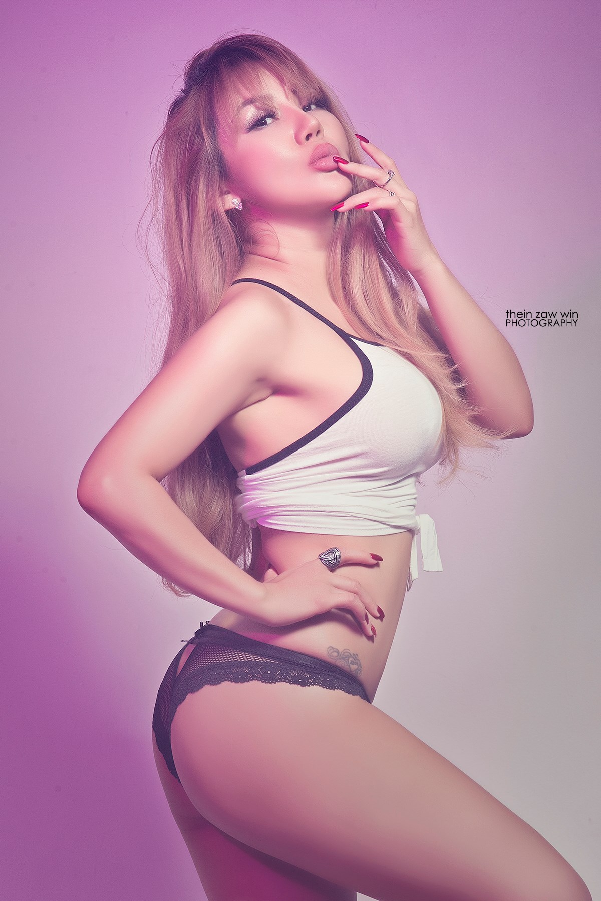 Nang Thiri Maung Sexy