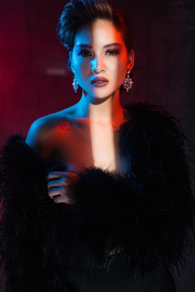 Vũ Chi Chi Semi Nude