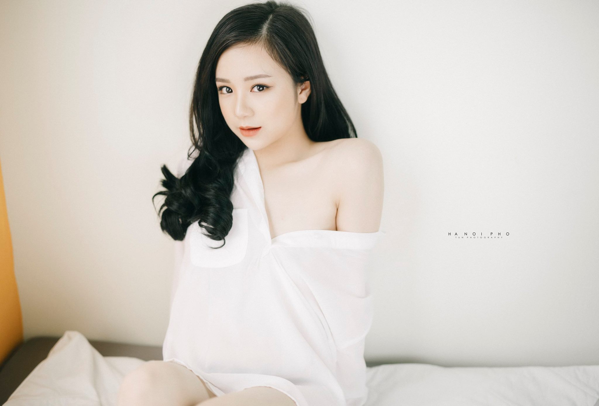 Nguyễn Thuỷ Tiên In White Shirt